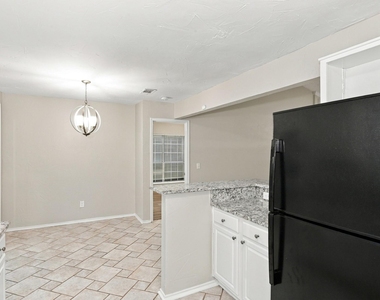 7509 Atlantic Drive - Photo Thumbnail 6