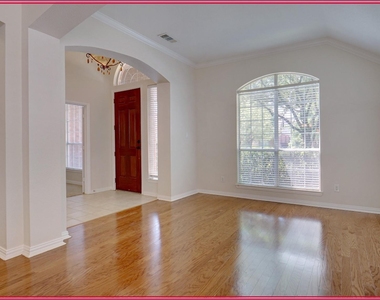 3917 Vernon Way - Photo Thumbnail 3