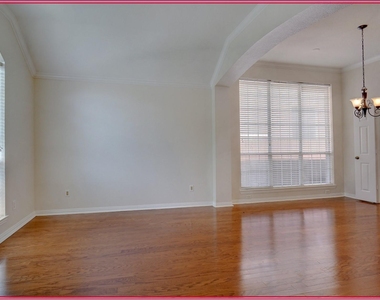3917 Vernon Way - Photo Thumbnail 2