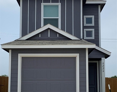 6226 Sanderling Street - Photo Thumbnail 9