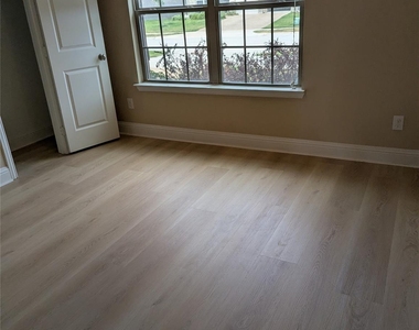 3014 Bobcat Drive - Photo Thumbnail 15