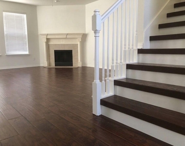 1911 Bridgewater Drive - Photo Thumbnail 11