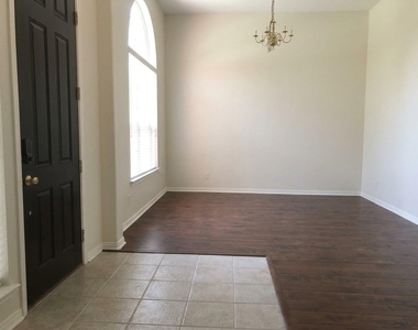 1911 Bridgewater Drive - Photo Thumbnail 1
