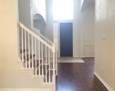 1911 Bridgewater Drive - Photo Thumbnail 12