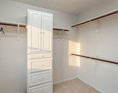 1424 Sunswept Terrace - Photo Thumbnail 15