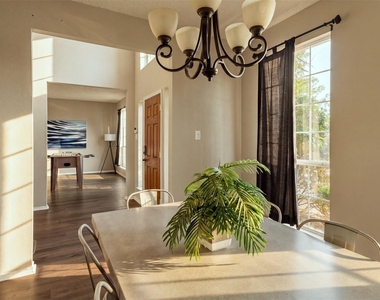 1424 Sunswept Terrace - Photo Thumbnail 1