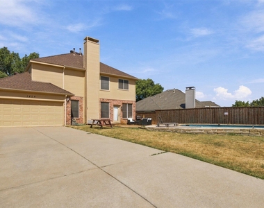 1424 Sunswept Terrace - Photo Thumbnail 23