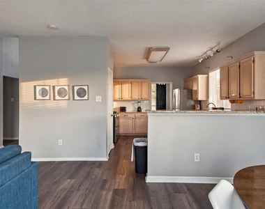 1424 Sunswept Terrace - Photo Thumbnail 11
