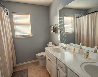 1424 Sunswept Terrace - Photo Thumbnail 18