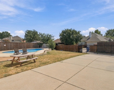 1424 Sunswept Terrace - Photo Thumbnail 24