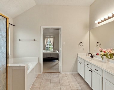 1424 Sunswept Terrace - Photo Thumbnail 14