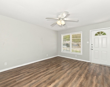 549 Lorna Street - Photo Thumbnail 1