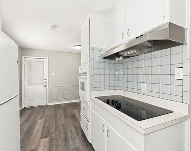 549 Lorna Street - Photo Thumbnail 8