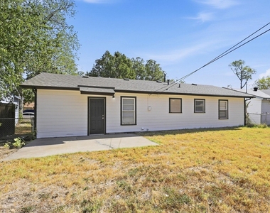 549 Lorna Street - Photo Thumbnail 15