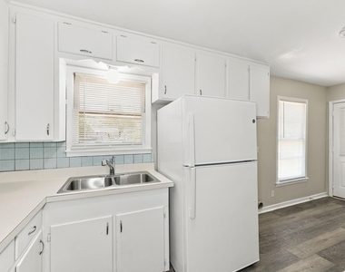 549 Lorna Street - Photo Thumbnail 9
