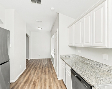 144 Creek Cove Drive - Photo Thumbnail 7