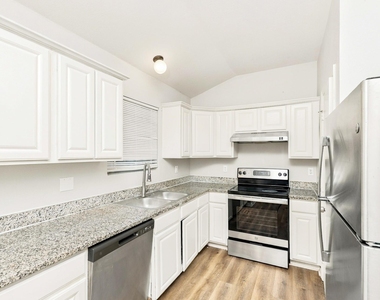 144 Creek Cove Drive - Photo Thumbnail 5