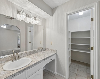 6344 N Park Drive - Photo Thumbnail 16
