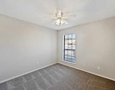 6344 N Park Drive - Photo Thumbnail 17