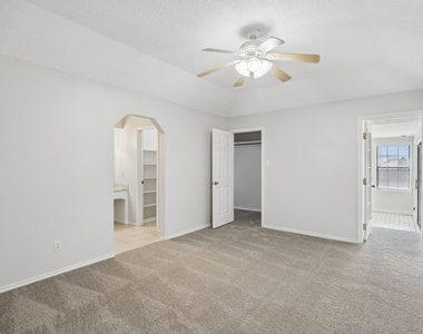 6344 N Park Drive - Photo Thumbnail 12