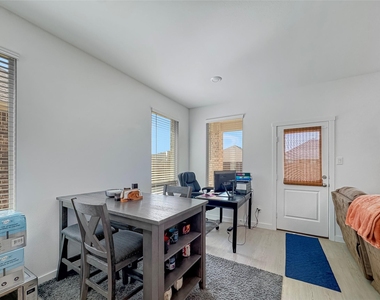 1300 Rockwell Drive - Photo Thumbnail 7