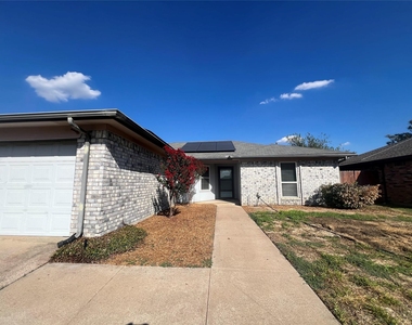 7808 Mallard Lane - Photo Thumbnail 2