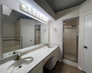 7808 Mallard Lane - Photo Thumbnail 16