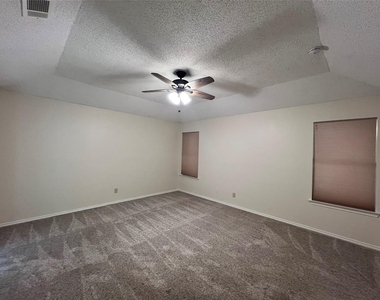 7808 Mallard Lane - Photo Thumbnail 13