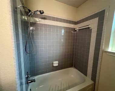 7808 Mallard Lane - Photo Thumbnail 26
