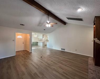7808 Mallard Lane - Photo Thumbnail 6