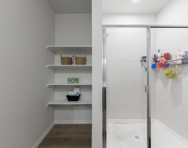 884 Jett Drive - Photo Thumbnail 19