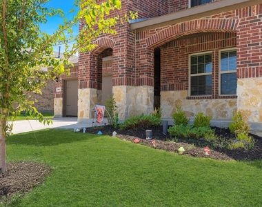 884 Jett Drive - Photo Thumbnail 1