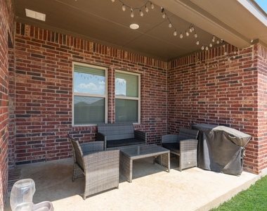 884 Jett Drive - Photo Thumbnail 30