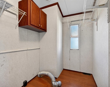 315 Glenwood Street - Photo Thumbnail 25