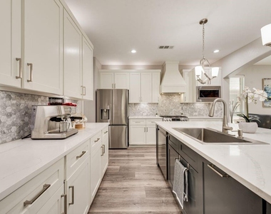 920 Sheldon Road - Photo Thumbnail 6
