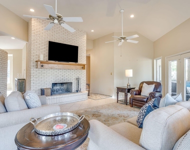 2112 Miller Court - Photo Thumbnail 14