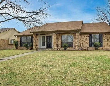 1328 Colmar Drive - Photo Thumbnail 9