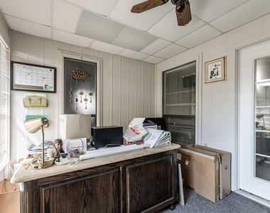 1328 Colmar Drive - Photo Thumbnail 8