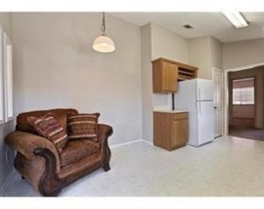 2110 Hearthstone Drive - Photo Thumbnail 4