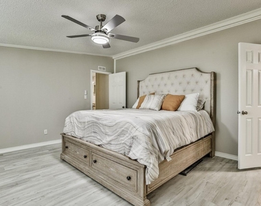 3809 Lands End Court - Photo Thumbnail 5