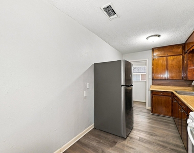 3800 Oscar Avenue - Photo Thumbnail 3