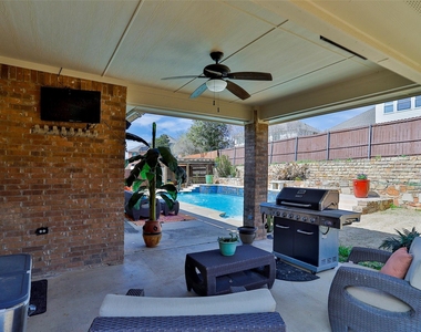 3513 Oliver Drive - Photo Thumbnail 2