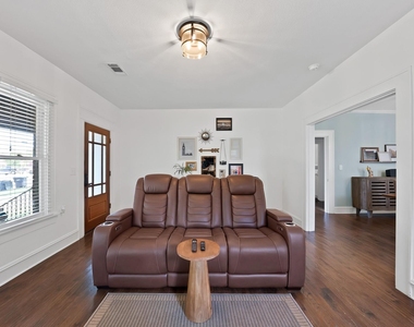 2305 W Rosedale Street S - Photo Thumbnail 5