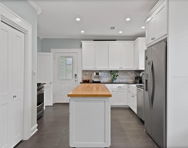 2305 W Rosedale Street S - Photo Thumbnail 11
