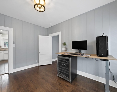2305 W Rosedale Street S - Photo Thumbnail 16