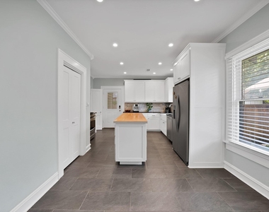 2305 W Rosedale Street S - Photo Thumbnail 10
