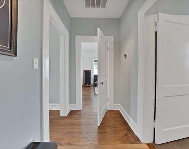 2305 W Rosedale Street S - Photo Thumbnail 22