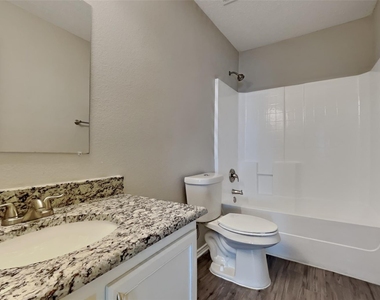 627 Almandora Drive - Photo Thumbnail 15
