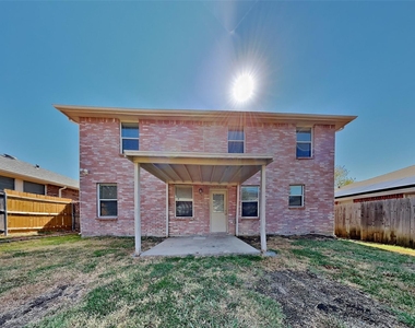 627 Almandora Drive - Photo Thumbnail 18