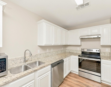 312 Ezekial Avenue - Photo Thumbnail 3